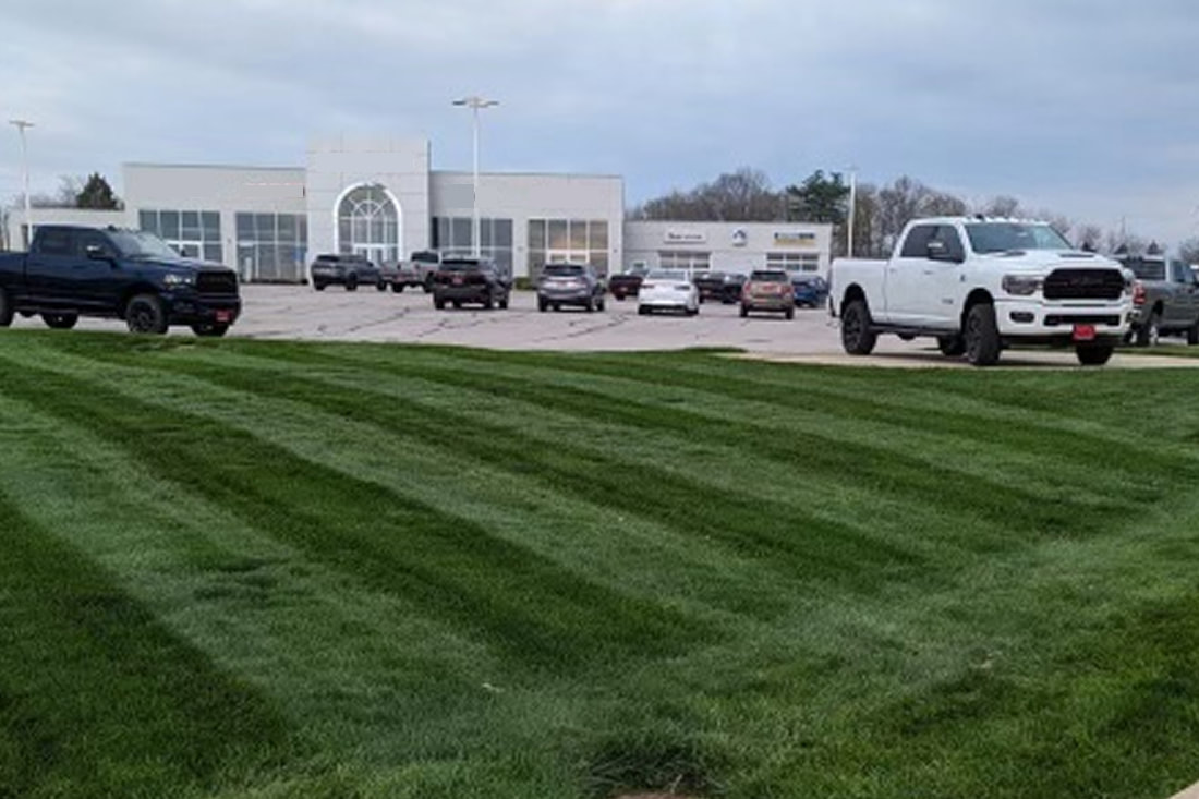 Commercial Lawn Service St. Louis, MO